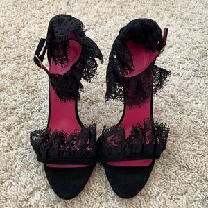 NEW Oscar Tiye Antoinette Black Suede with Lace Sandals! Size 37